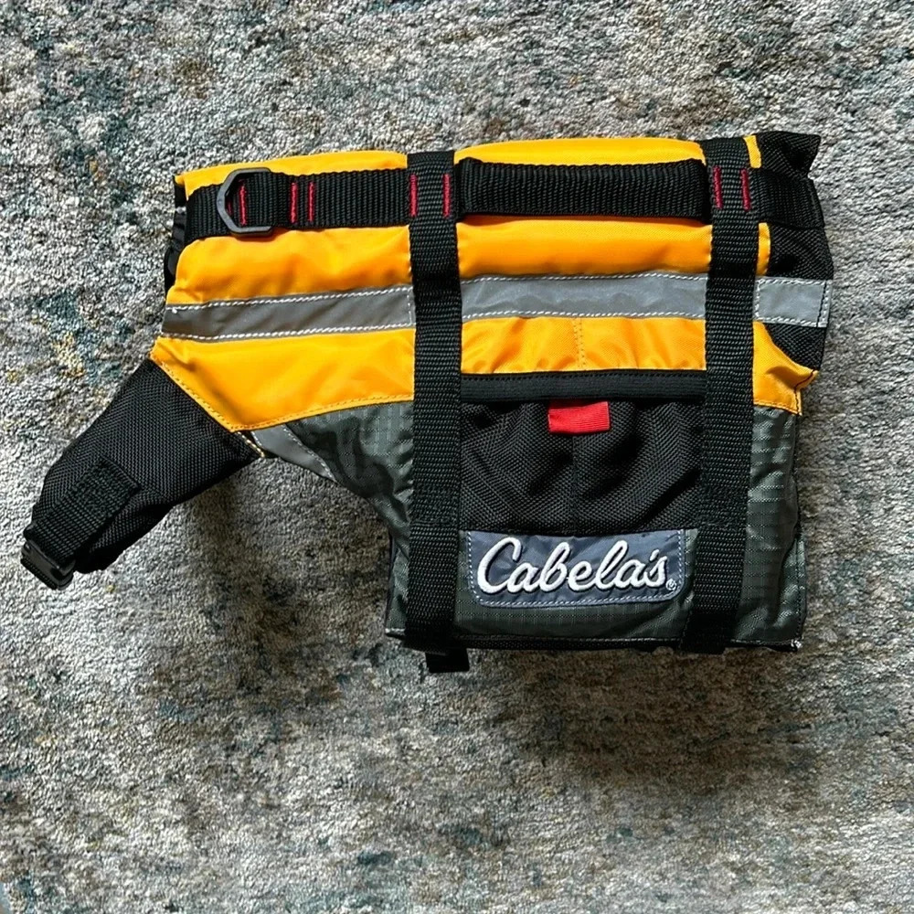 Cabela’s deluxe dog flotation vest